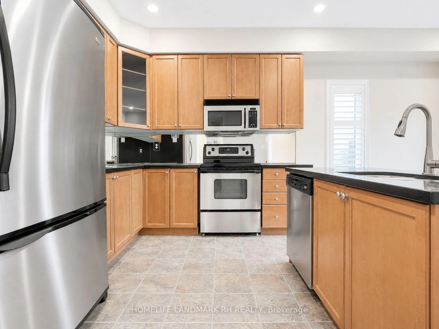 Photo 9 of 499 Pleasant Ridge Avenue, Vaughan, Patterson — HOMEH