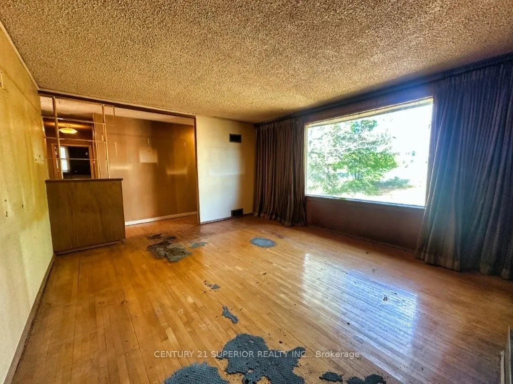 Photo 6 of 182 Hilldale Road, Thunder Bay, Dawson Heights — HOMEH
