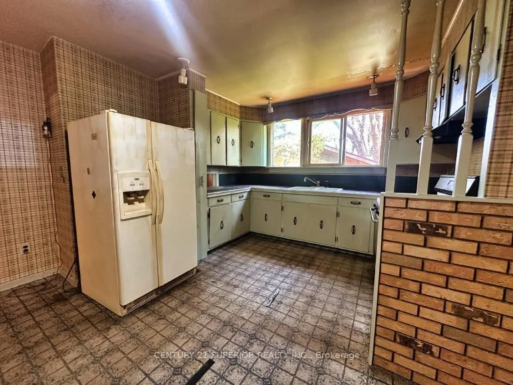 Photo 11 of 182 Hilldale Road, Thunder Bay, Dawson Heights — HOMEH