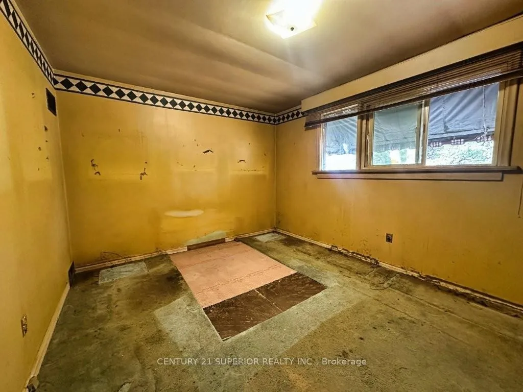 Photo 16 of 182 Hilldale Road, Thunder Bay, Dawson Heights — HOMEH