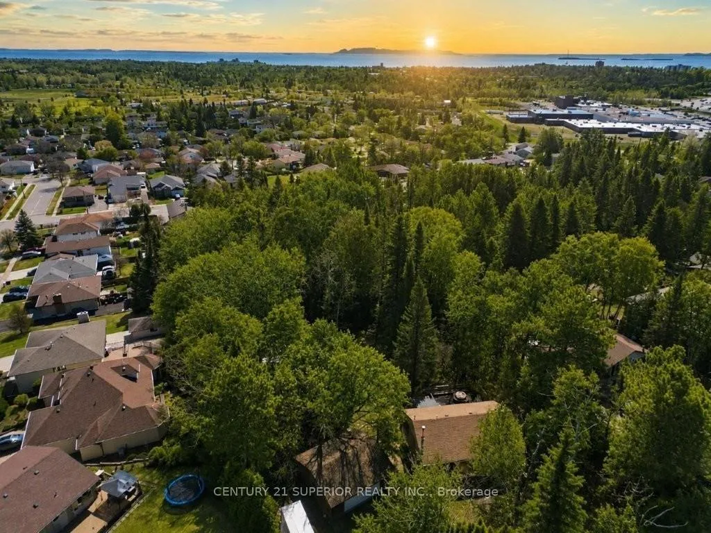 Photo 49 of 182 Hilldale Road, Thunder Bay, Dawson Heights — HOMEH
