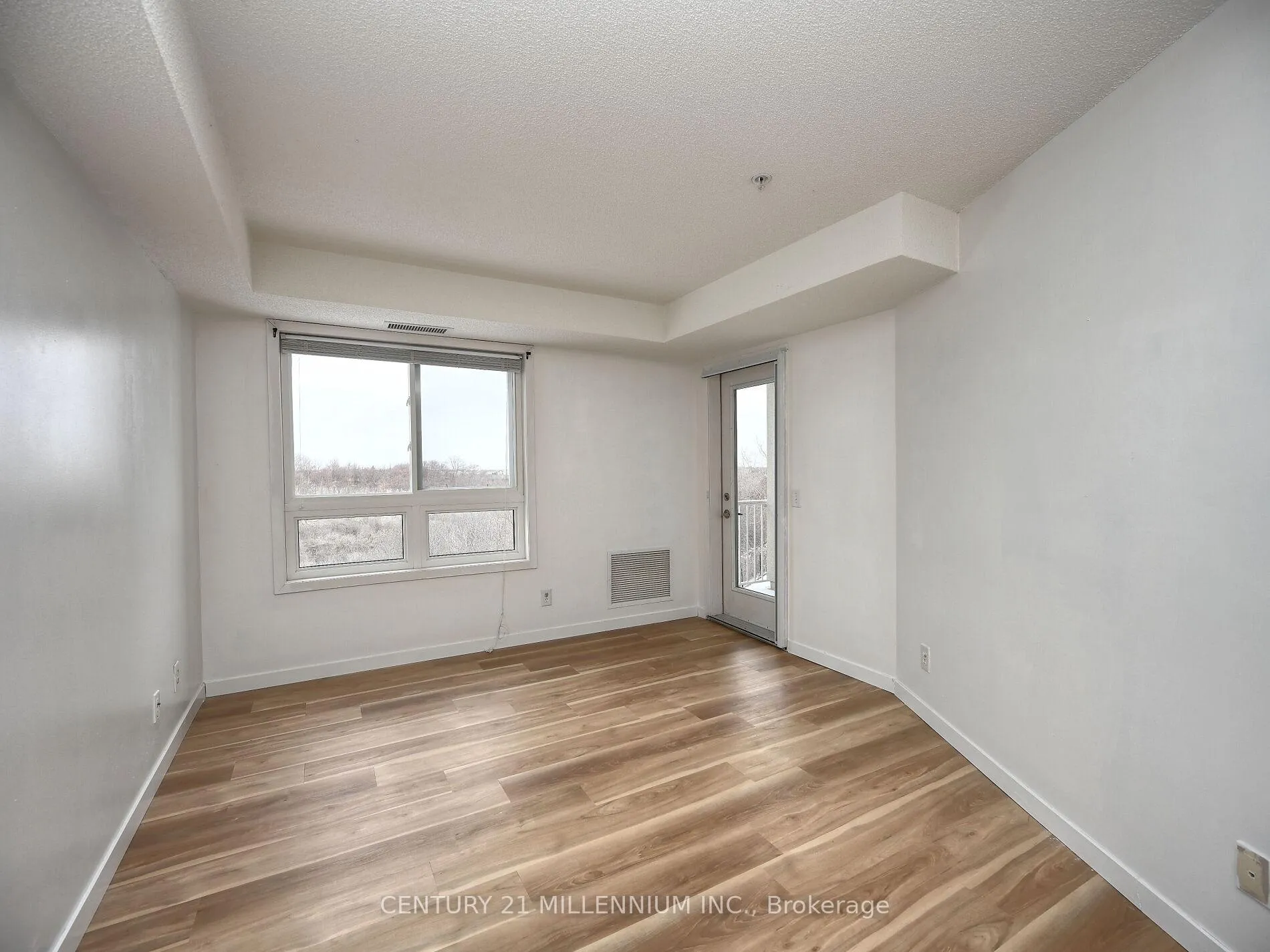 Photo 11 of Unit 1209, 8 Dayspring Circle, Brampton, Goreway Drive Corridor — HOMEH