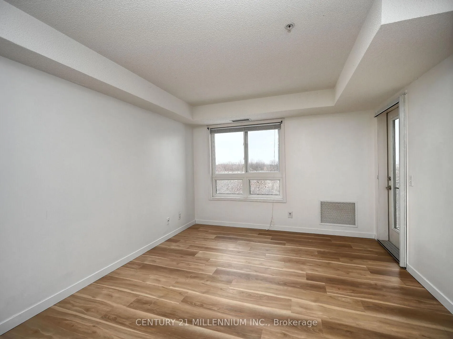 Photo 12 of Unit 1209, 8 Dayspring Circle, Brampton, Goreway Drive Corridor — HOMEH