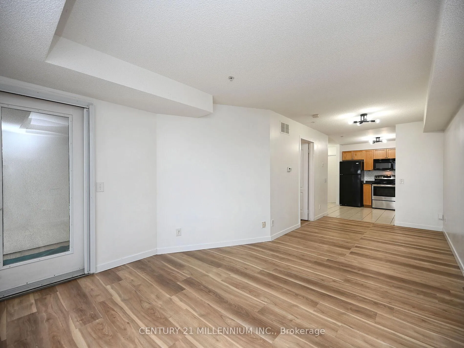 Photo 14 of Unit 1209, 8 Dayspring Circle, Brampton, Goreway Drive Corridor — HOMEH