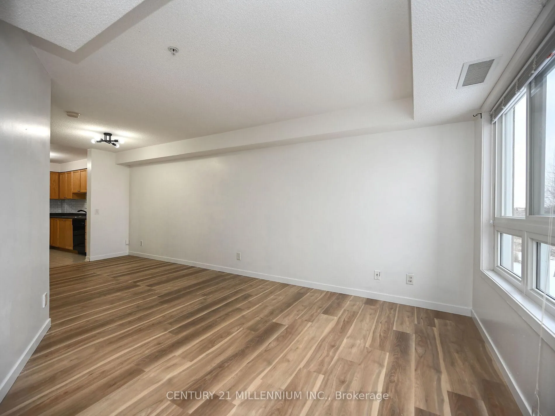 Photo 15 of Unit 1209, 8 Dayspring Circle, Brampton, Goreway Drive Corridor — HOMEH
