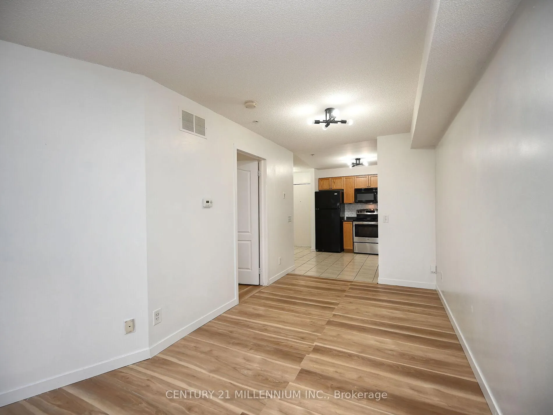 Photo 17 of Unit 1209, 8 Dayspring Circle, Brampton, Goreway Drive Corridor — HOMEH