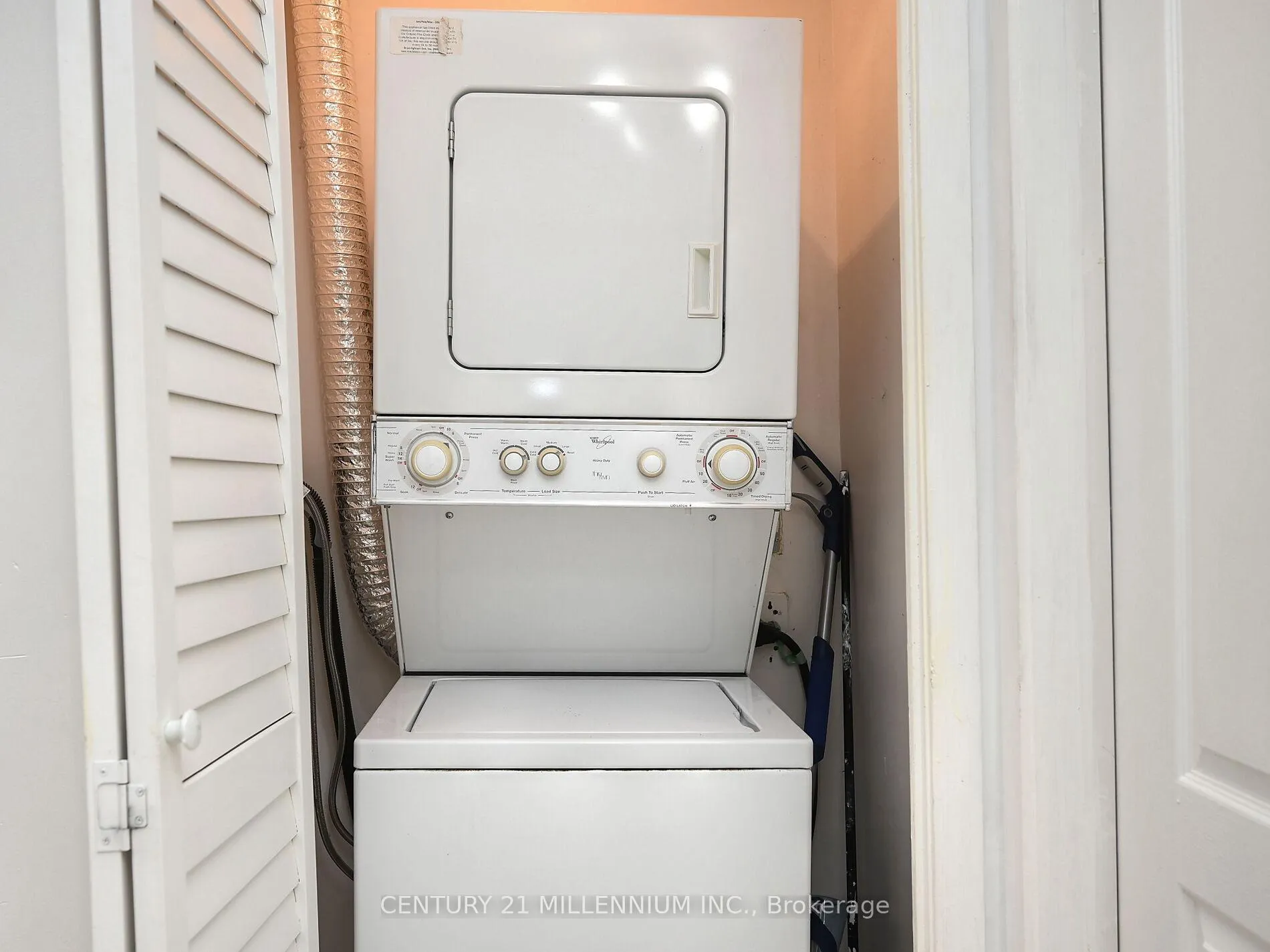 Photo 23 of Unit 1209, 8 Dayspring Circle, Brampton, Goreway Drive Corridor — HOMEH