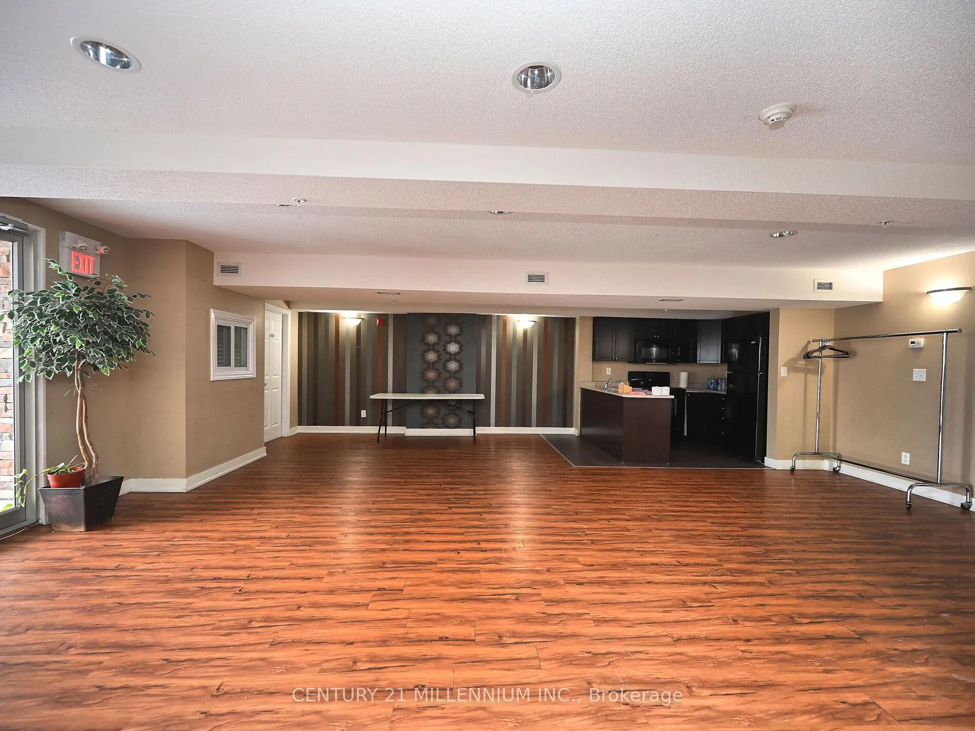 Photo 26 of Unit 1209, 8 Dayspring Circle, Brampton, Goreway Drive Corridor — HOMEH