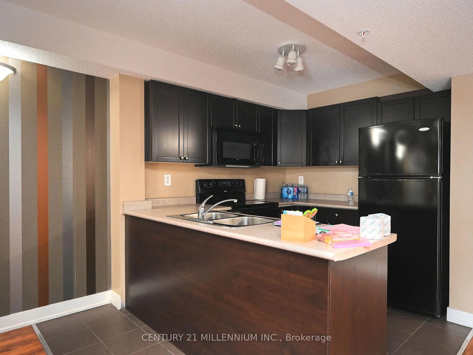Photo 28 of Unit 1209, 8 Dayspring Circle, Brampton, Goreway Drive Corridor — HOMEH