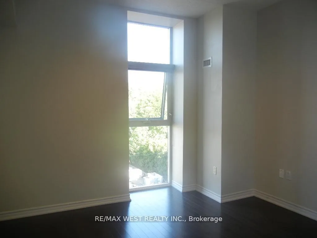 Photo 16 of Unit 406, 427 Aberdeen Avenue, Hamilton, Kirkendall — HOMEH