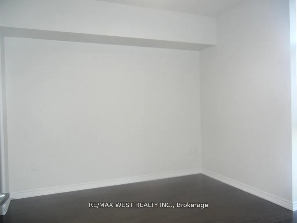 Photo 17 of Unit 406, 427 Aberdeen Avenue, Hamilton, Kirkendall — HOMEH