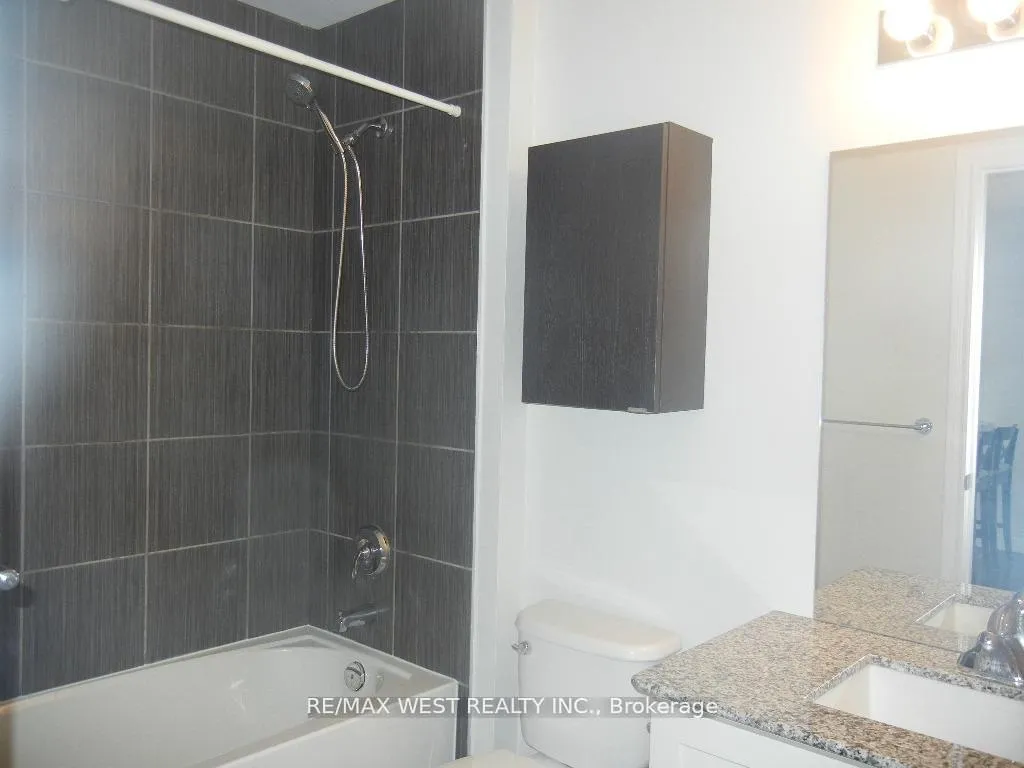 Photo 19 of Unit 406, 427 Aberdeen Avenue, Hamilton, Kirkendall — HOMEH