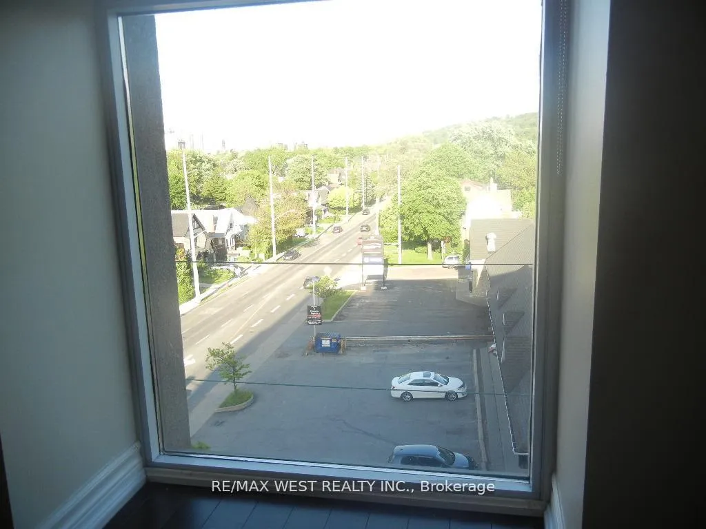 Photo 26 of Unit 406, 427 Aberdeen Avenue, Hamilton, Kirkendall — HOMEH
