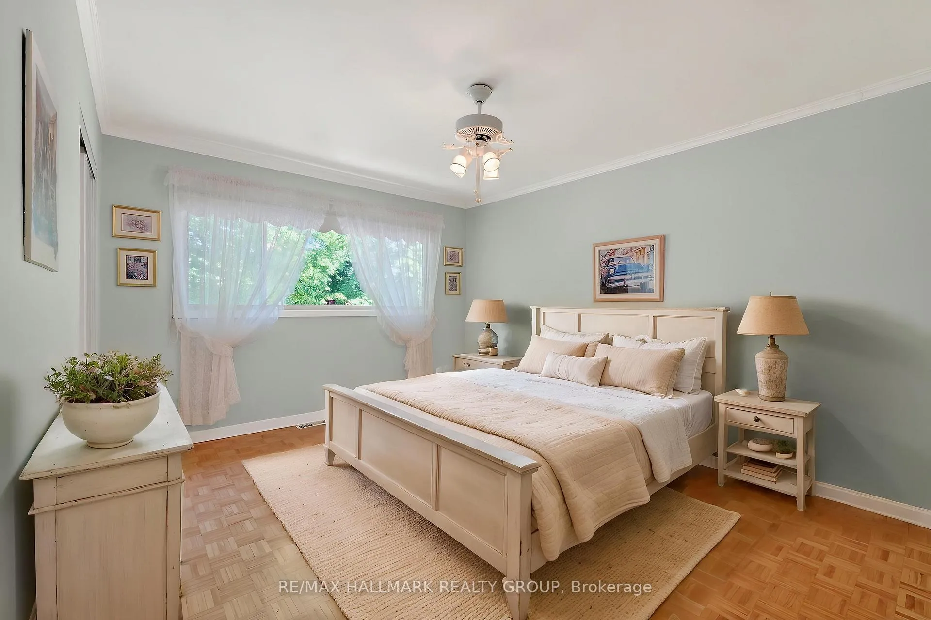 Photo 19 of 676 Morin Street, Ottawa, Castle Heights — HOMEH