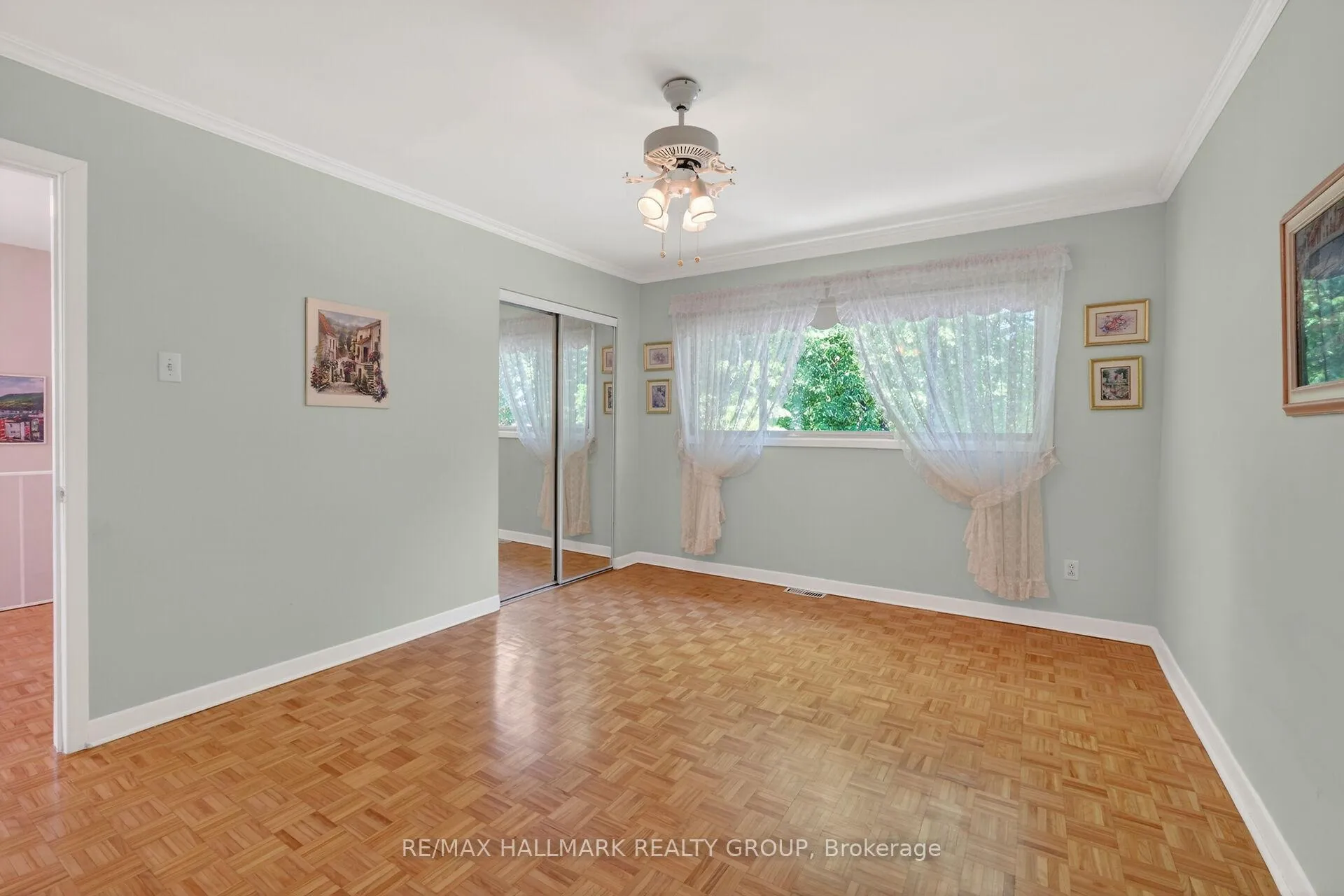 Photo 20 of 676 Morin Street, Ottawa, Castle Heights — HOMEH