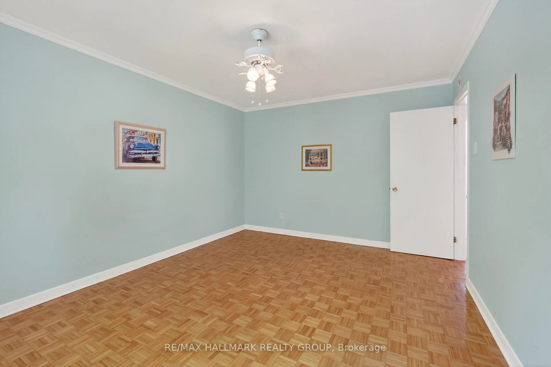 Photo 21 of 676 Morin Street, Ottawa, Castle Heights — HOMEH