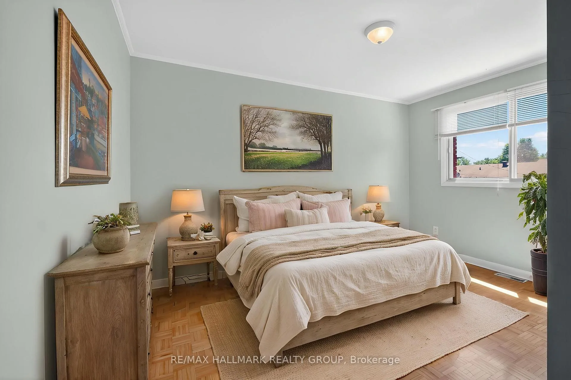Photo 25 of 676 Morin Street, Ottawa, Castle Heights — HOMEH