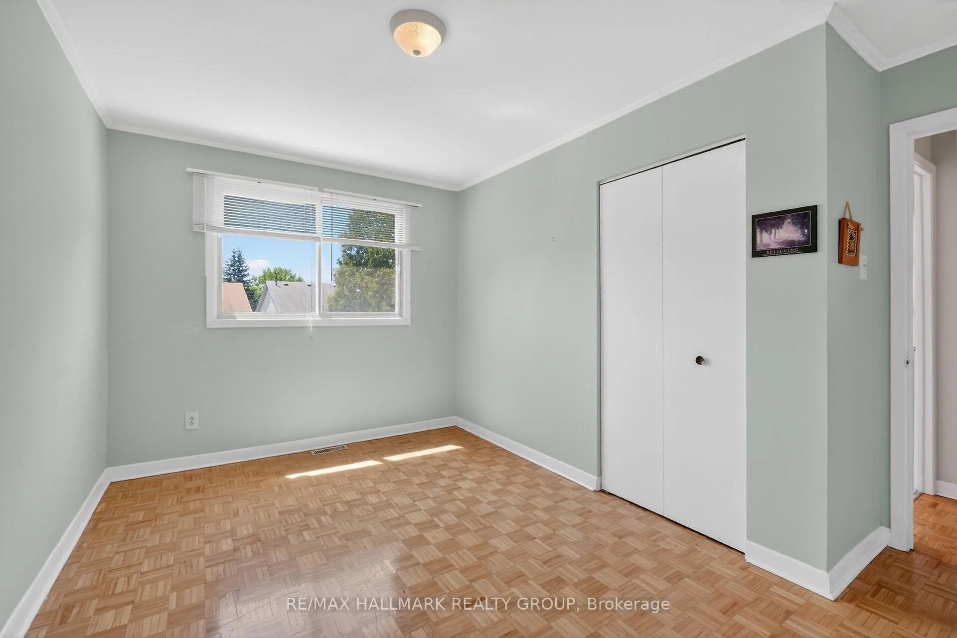 Photo 26 of 676 Morin Street, Ottawa, Castle Heights — HOMEH