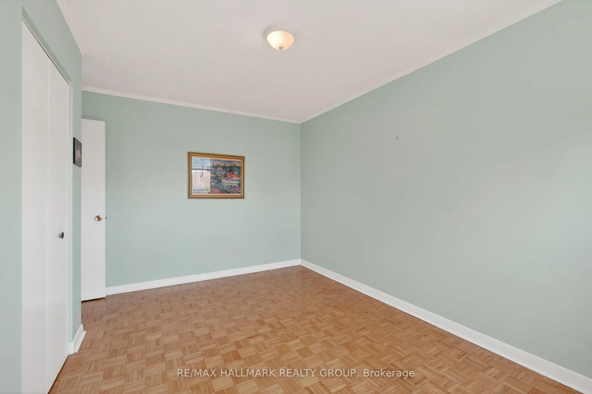 Photo 27 of 676 Morin Street, Ottawa, Castle Heights — HOMEH