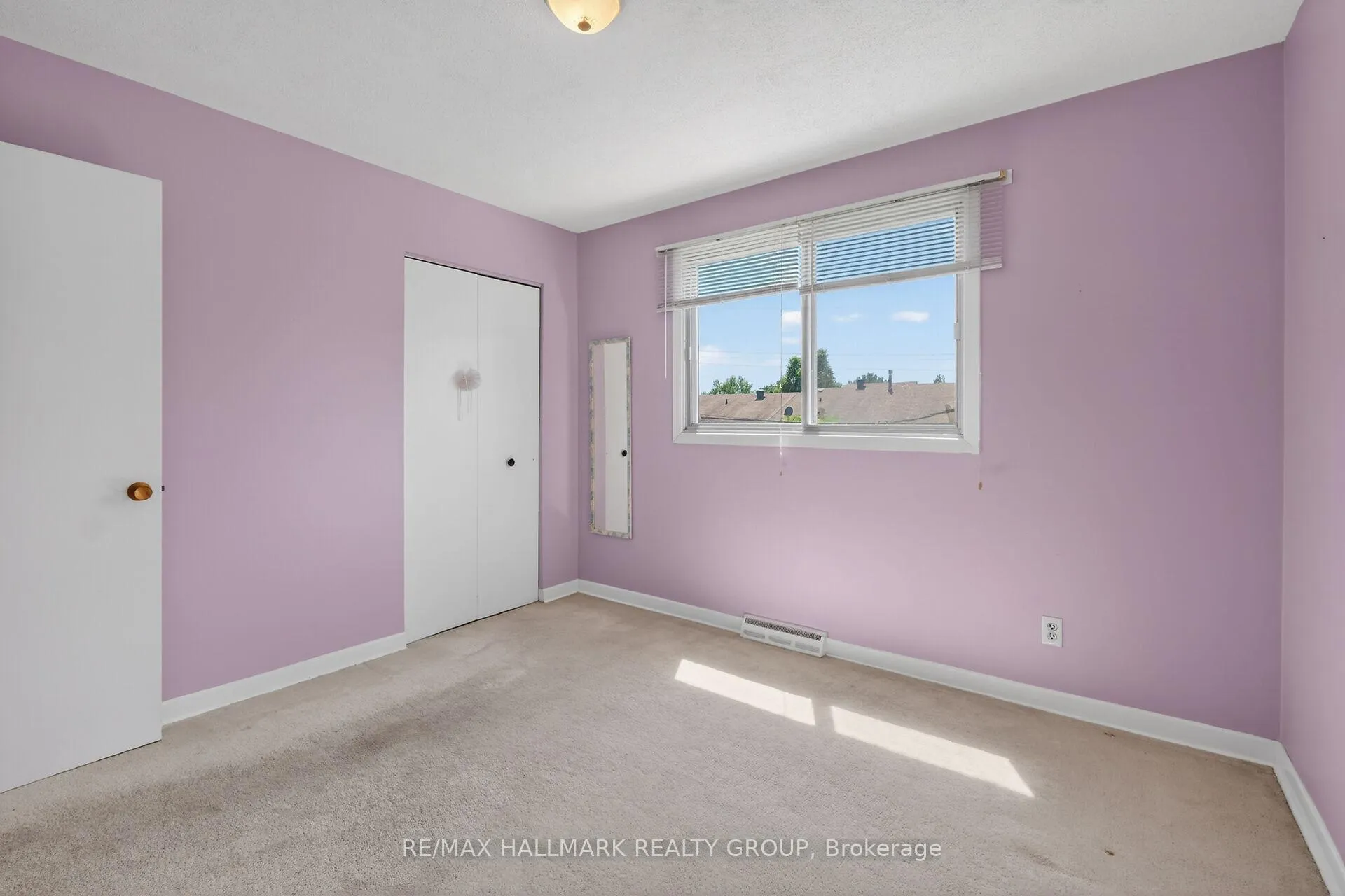 Photo 29 of 676 Morin Street, Ottawa, Castle Heights — HOMEH