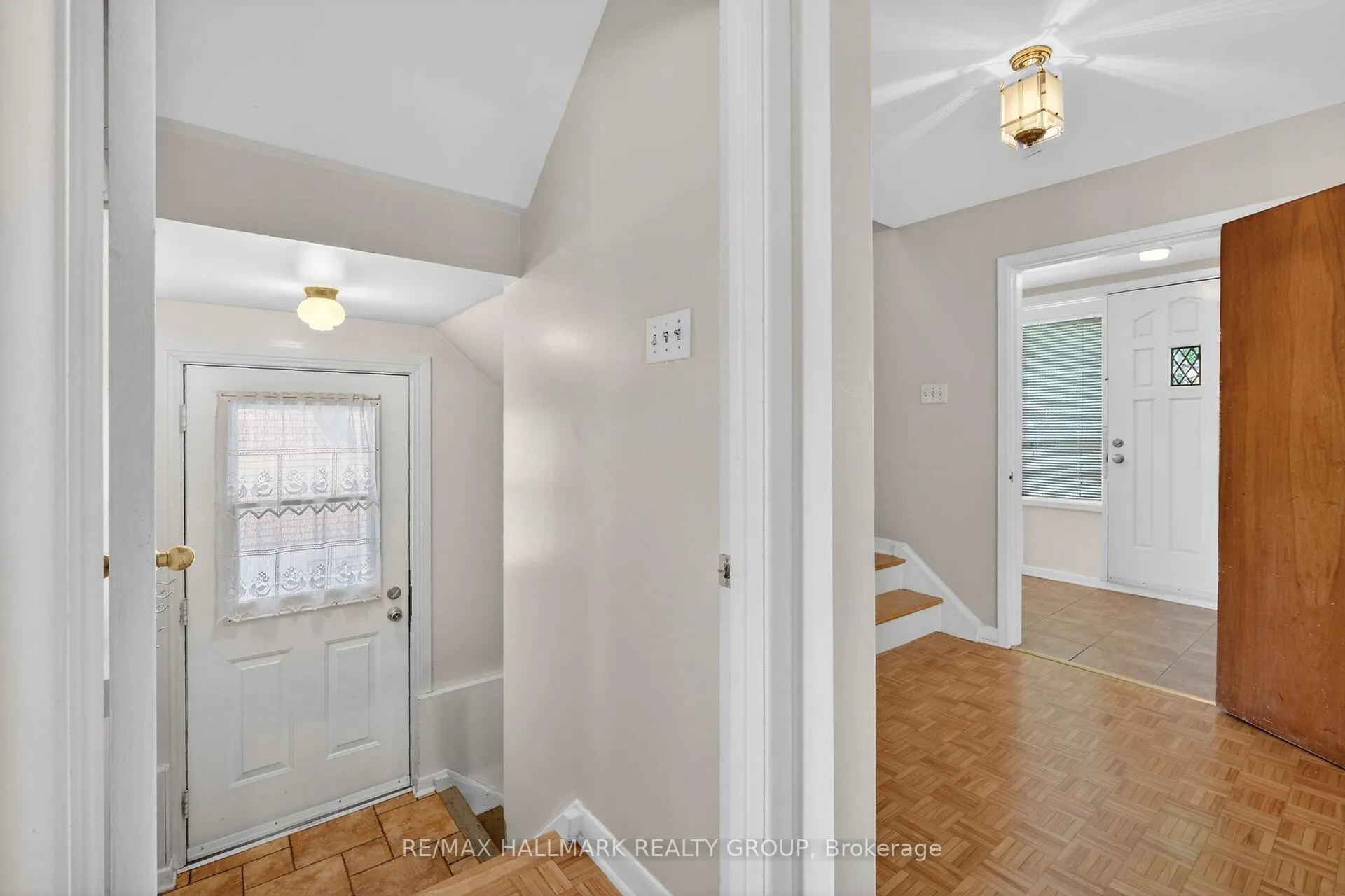 Photo 30 of 676 Morin Street, Ottawa, Castle Heights — HOMEH