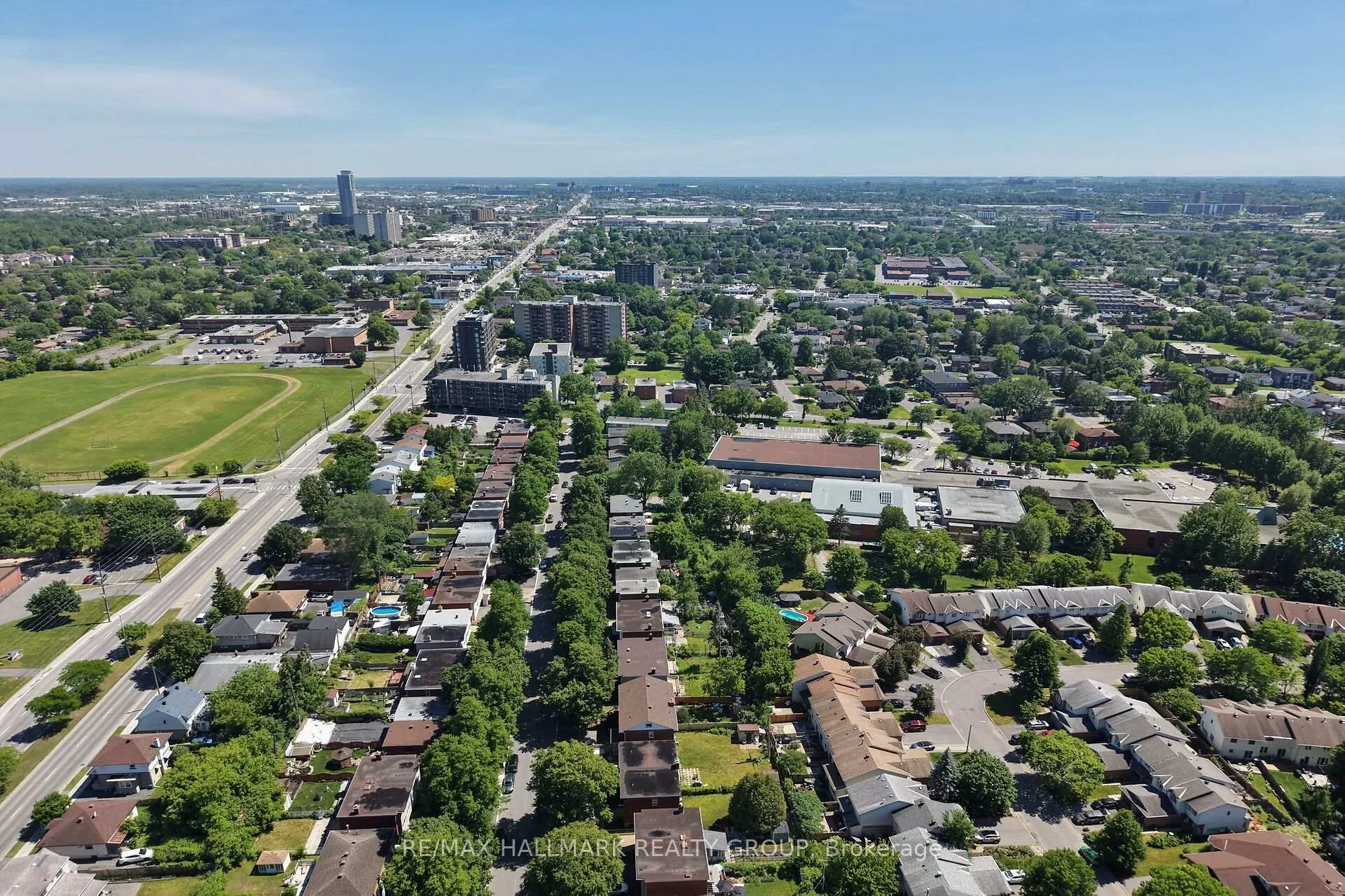 Photo 43 of 676 Morin Street, Ottawa, Castle Heights — HOMEH