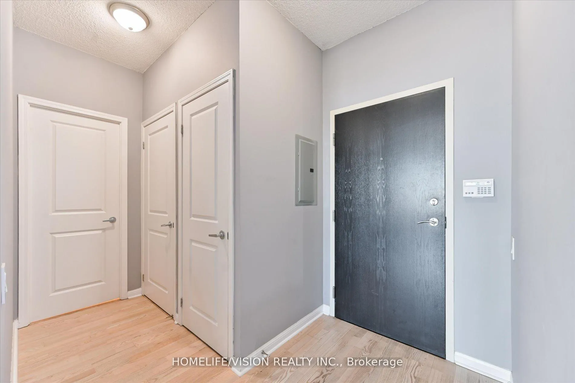 Photo 9 of Unit 508, 15 Windermere Avenue, Toronto, High Park-Swansea — HOMEH