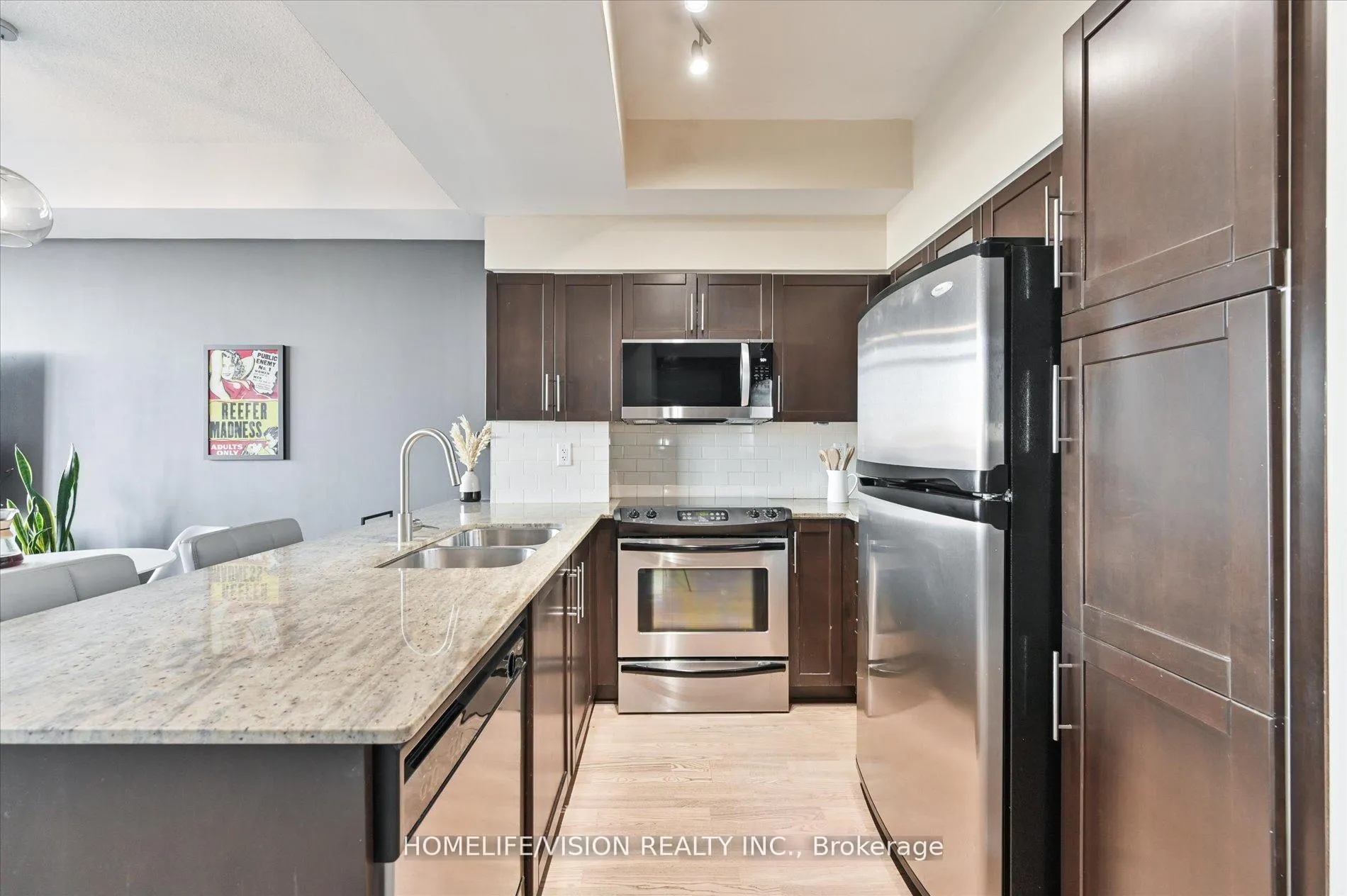 Photo 11 of Unit 508, 15 Windermere Avenue, Toronto, High Park-Swansea — HOMEH