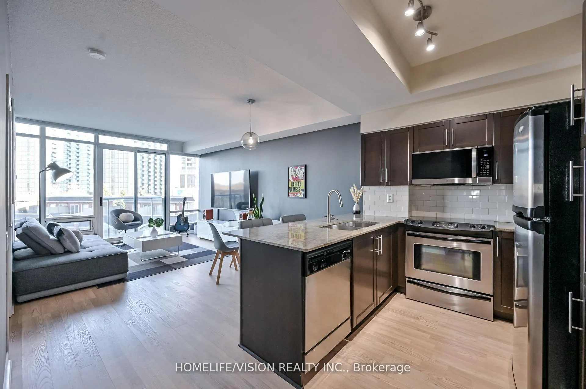 Photo 12 of Unit 508, 15 Windermere Avenue, Toronto, High Park-Swansea — HOMEH