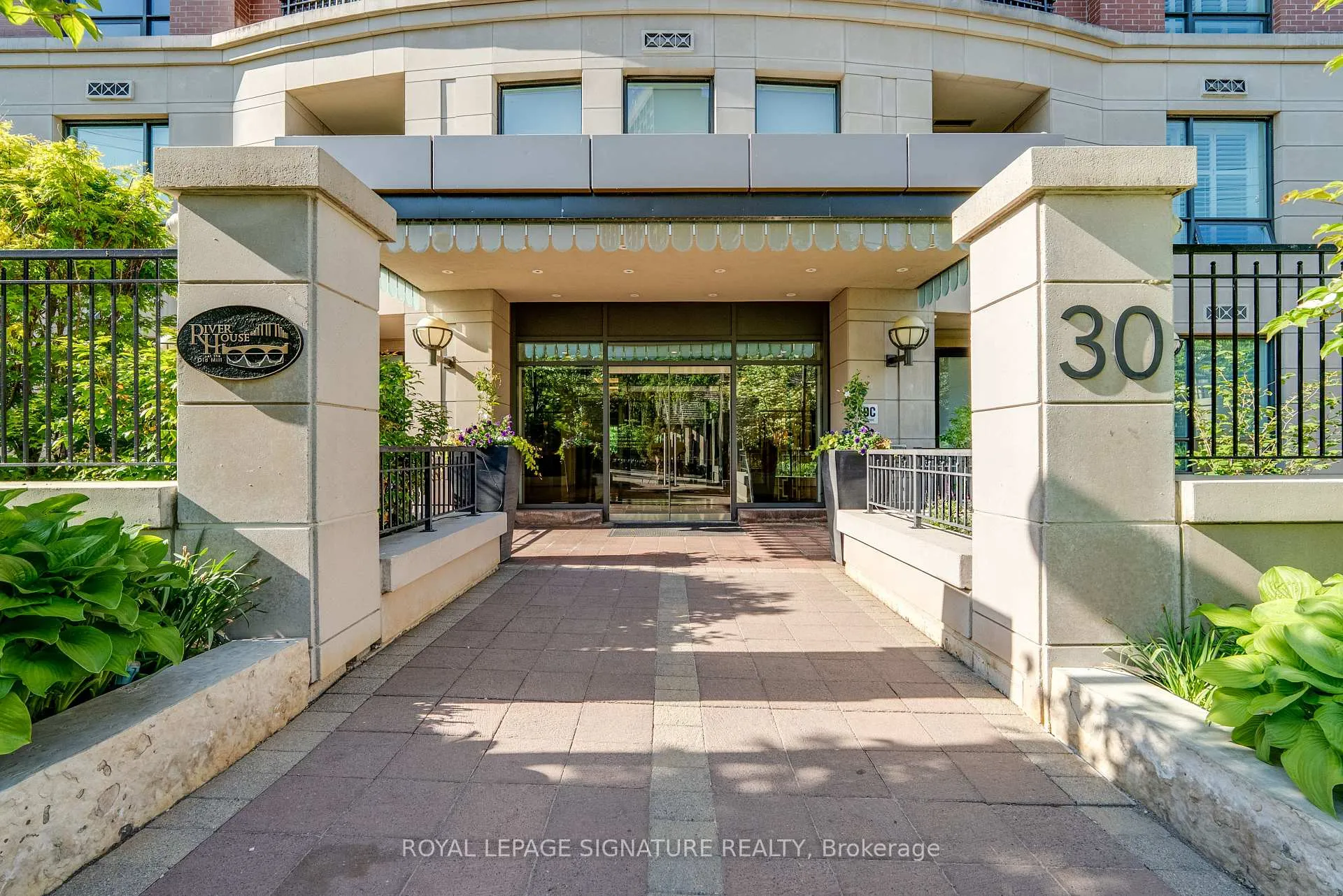 Photo 27 of Unit 906, 30 Old Mill Road, Etobicoke, Kingsway South — HOMEH