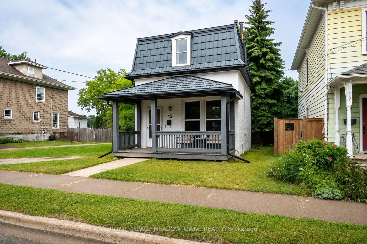 Photo 2 of 45 King Street, Halton Hills, Georgetown — HOMEH