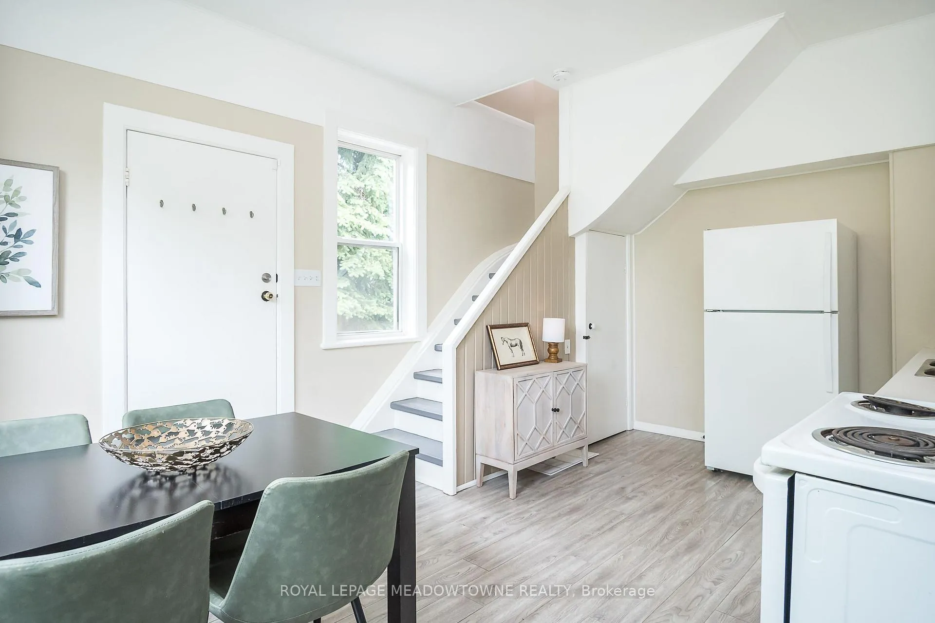 Photo 13 of 45 King Street, Halton Hills, Georgetown — HOMEH