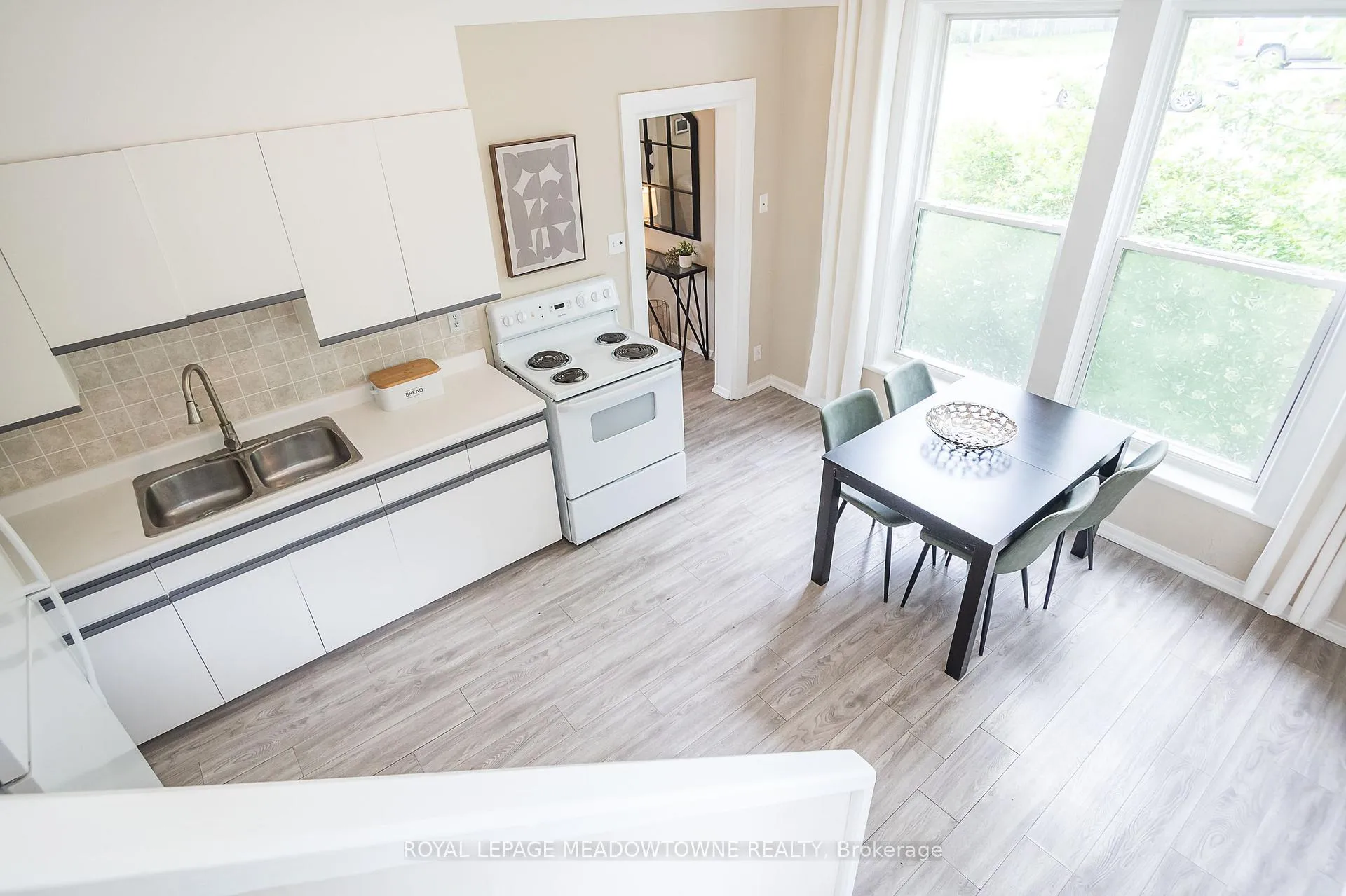 Photo 17 of 45 King Street, Halton Hills, Georgetown — HOMEH