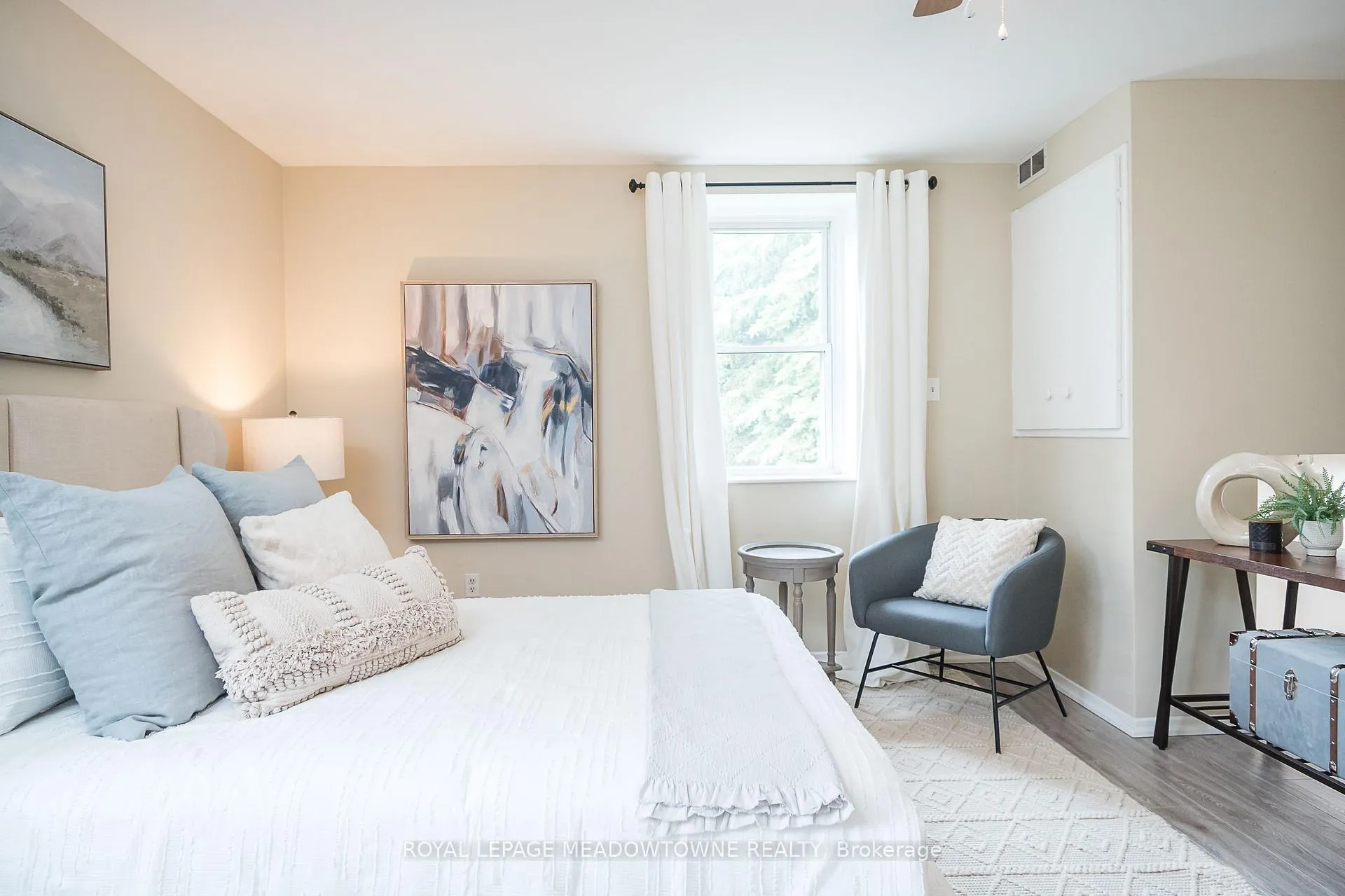 Photo 21 of 45 King Street, Halton Hills, Georgetown — HOMEH