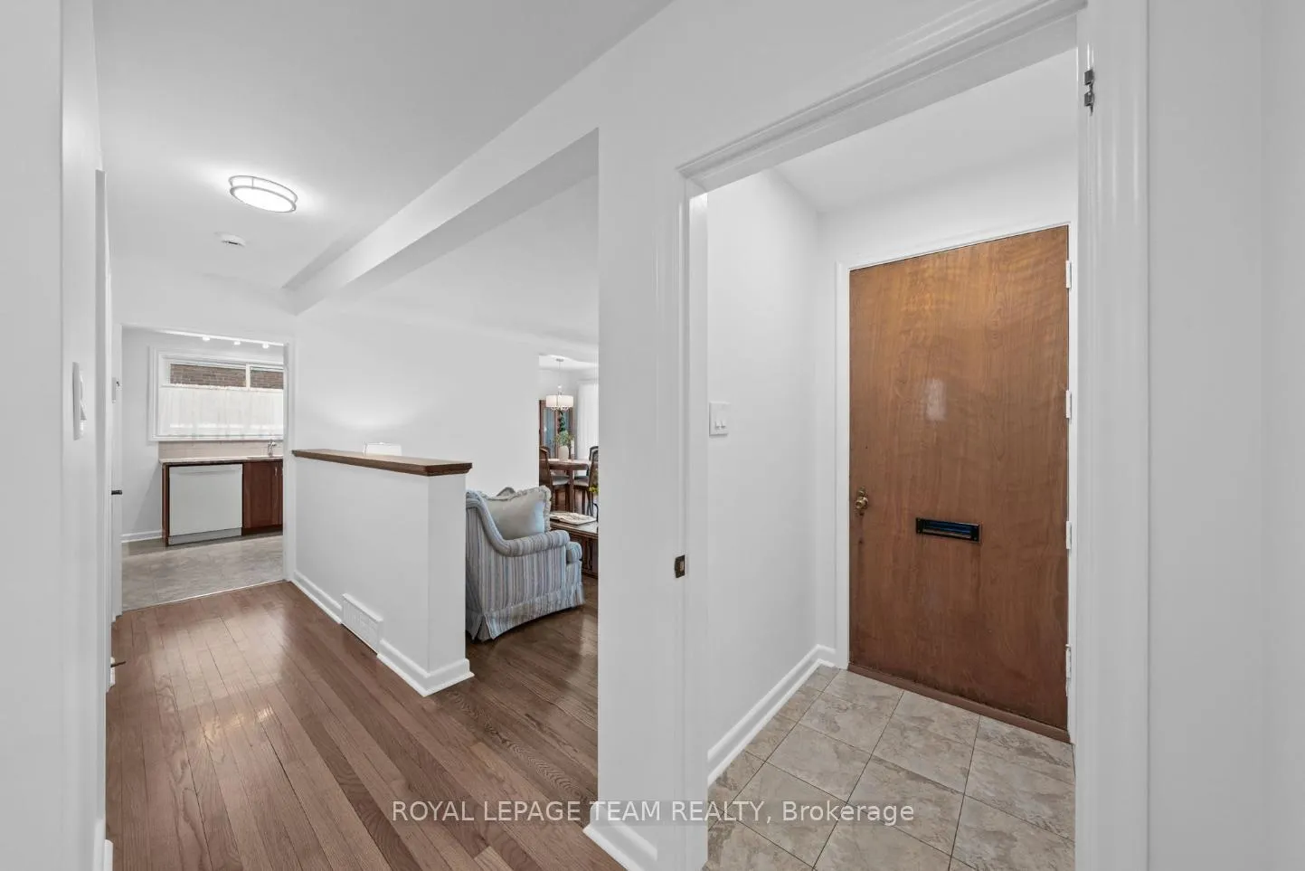Photo 5 of 1218 Cline Crescent, Ottawa, Bel Air Heights — HOMEH
