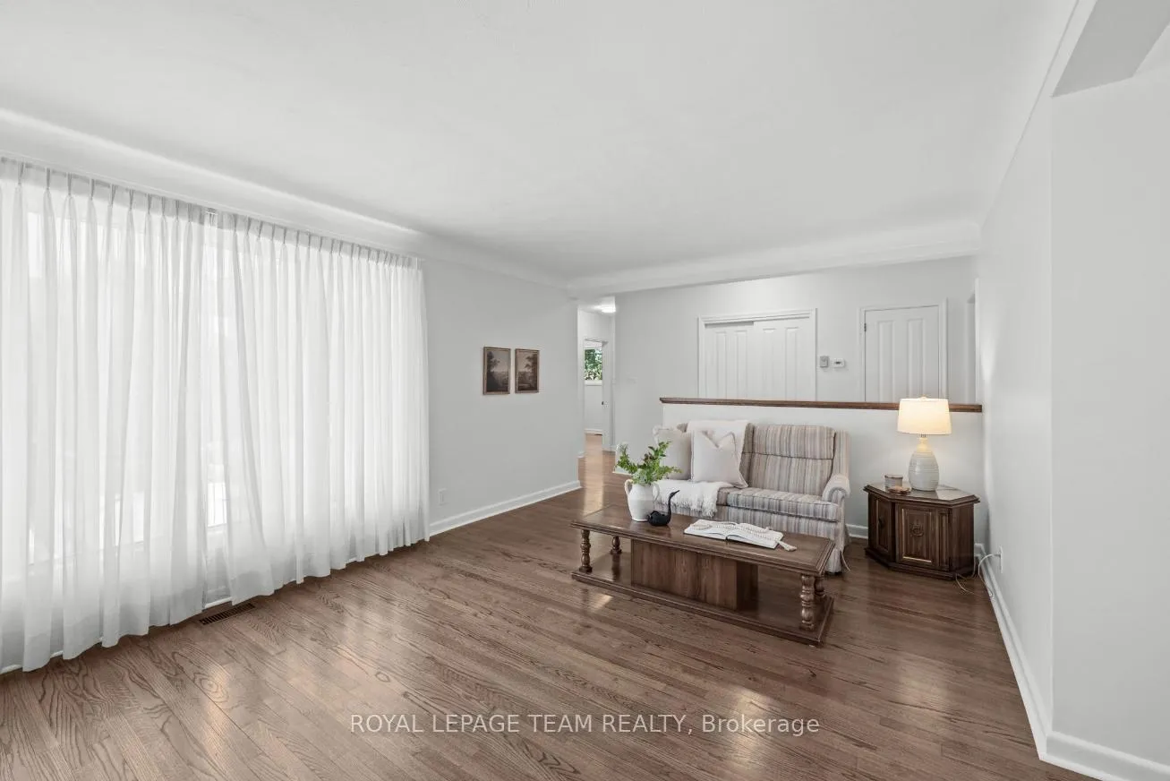 Photo 9 of 1218 Cline Crescent, Ottawa, Bel Air Heights — HOMEH