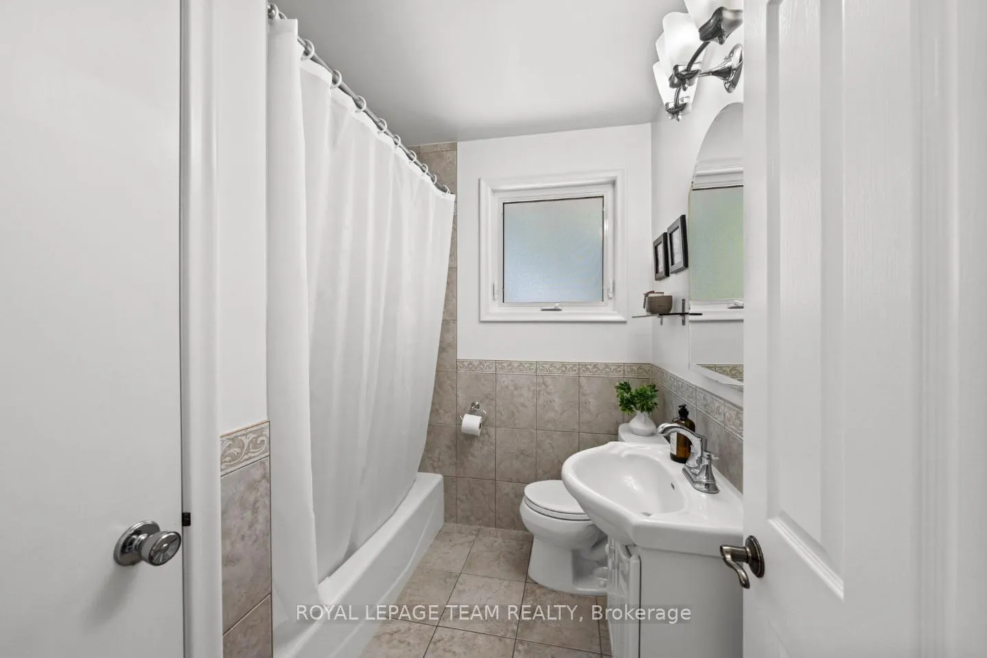 Photo 21 of 1218 Cline Crescent, Ottawa, Bel Air Heights — HOMEH
