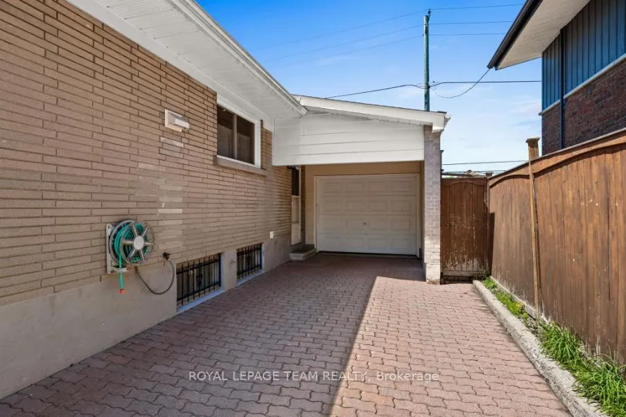 Photo 33 of 1218 Cline Crescent, Ottawa, Bel Air Heights — HOMEH
