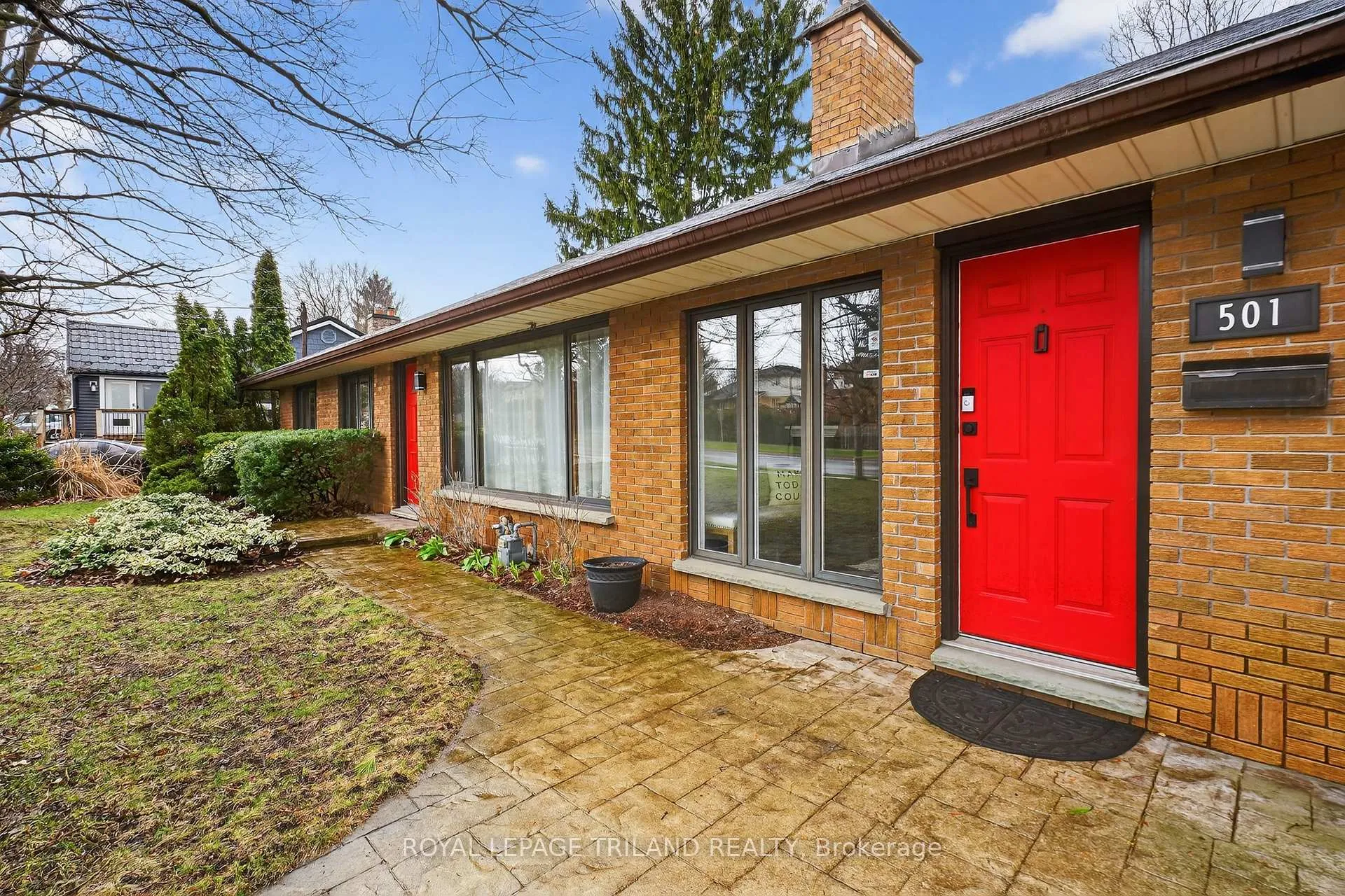 Photo 2 of 501 Boler Road, London, South K — HOMEH