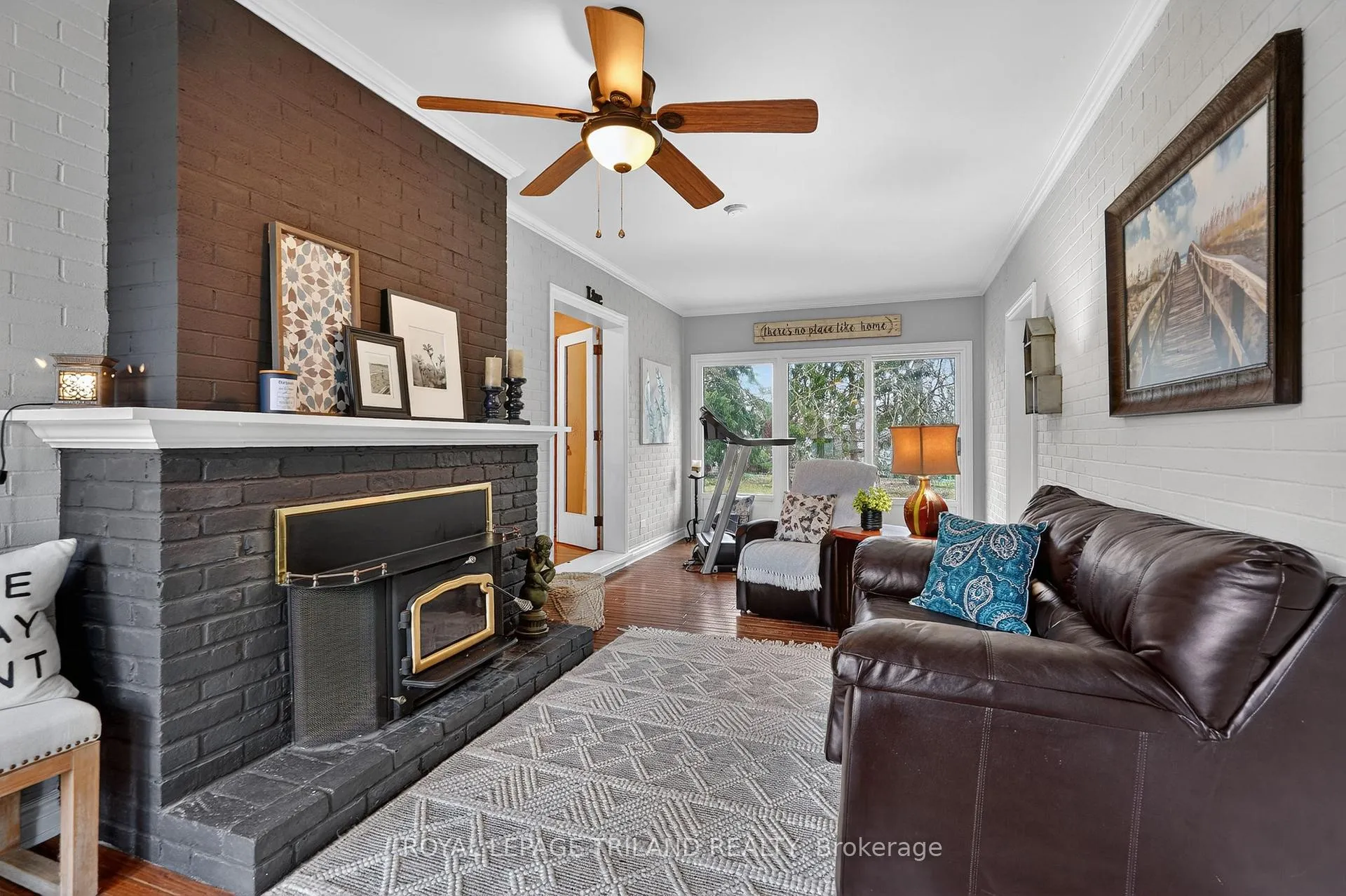 Photo 4 of 501 Boler Road, London, South K — HOMEH