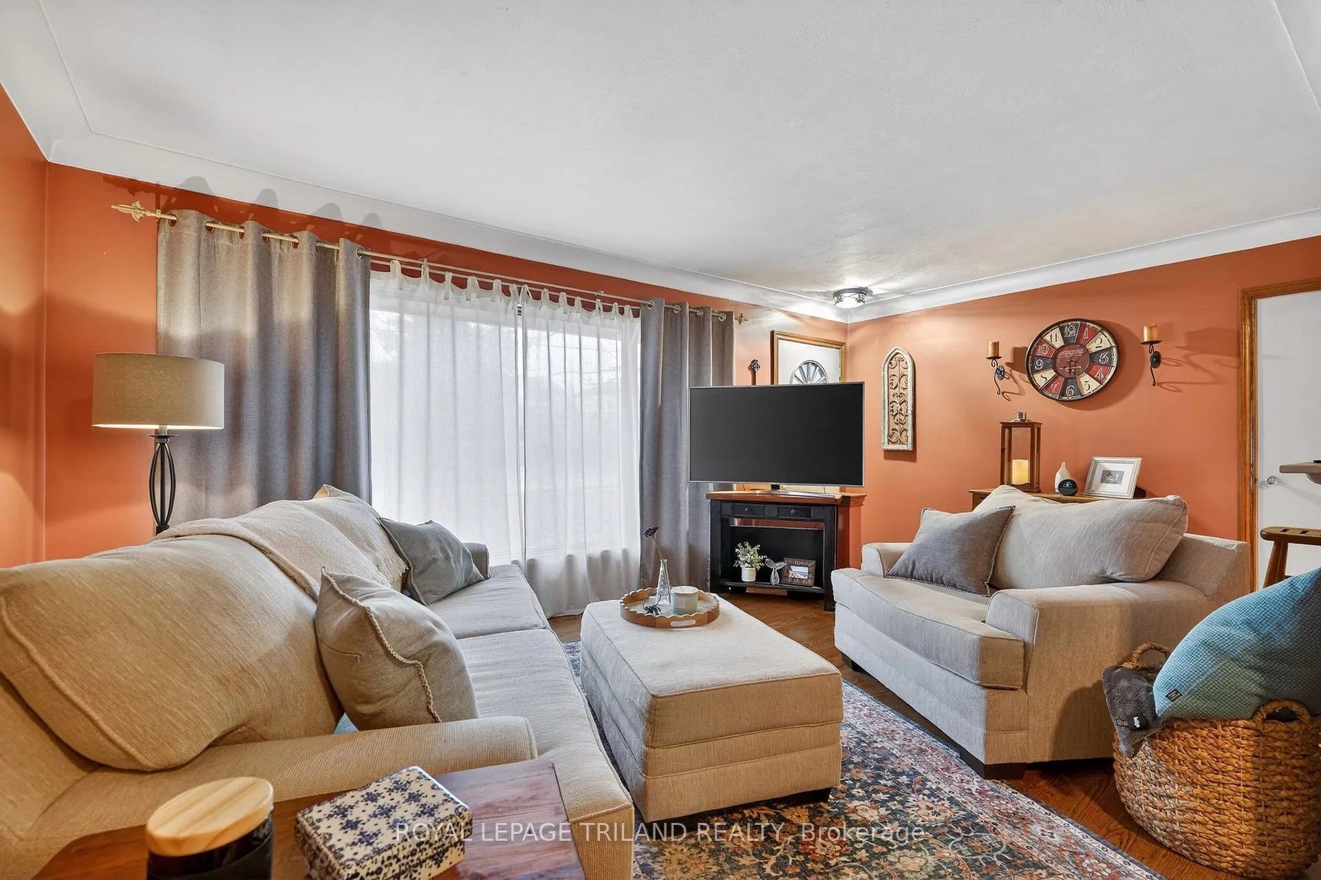 Photo 9 of 501 Boler Road, London, South K — HOMEH