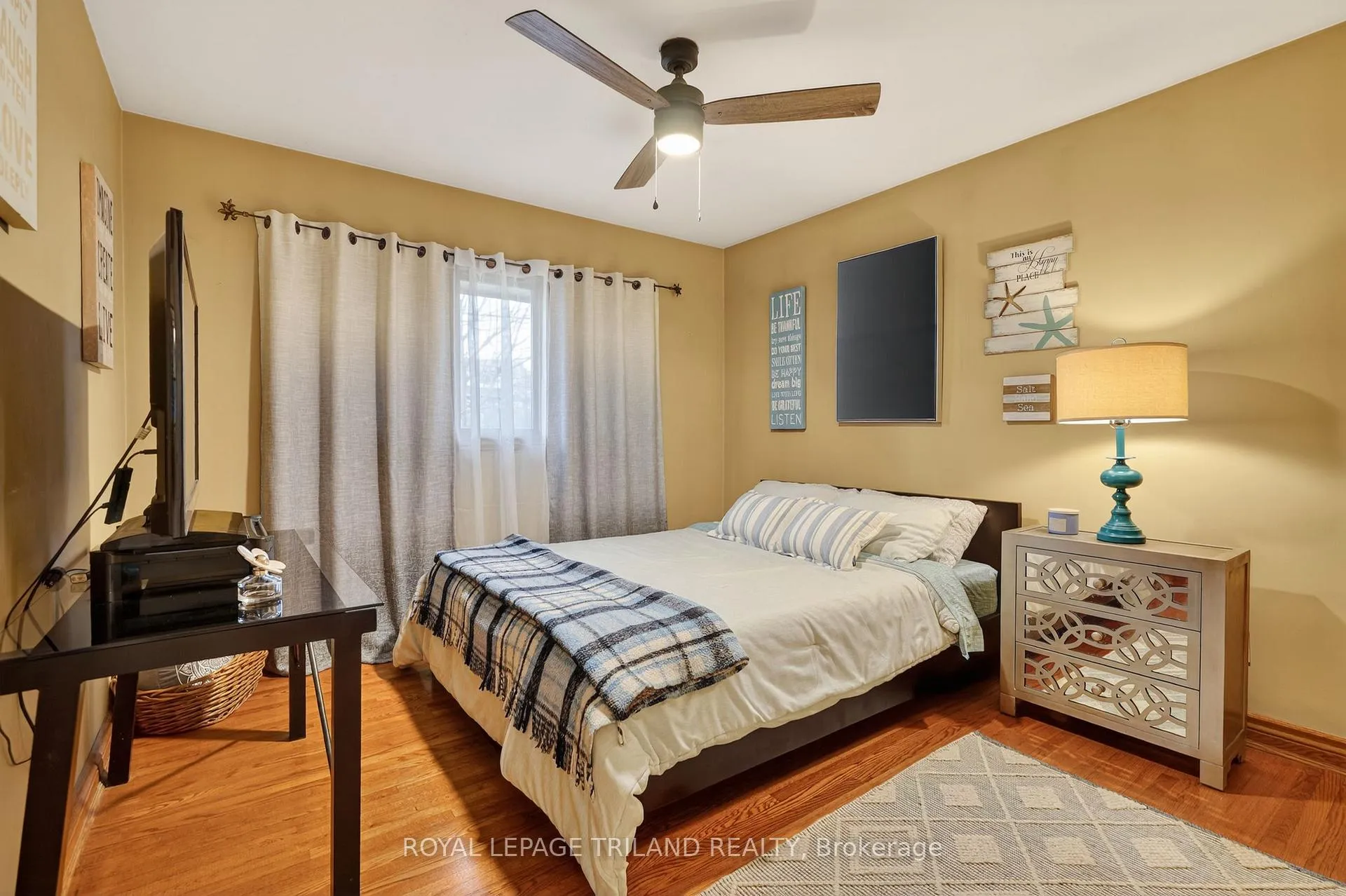 Photo 16 of 501 Boler Road, London, South K — HOMEH