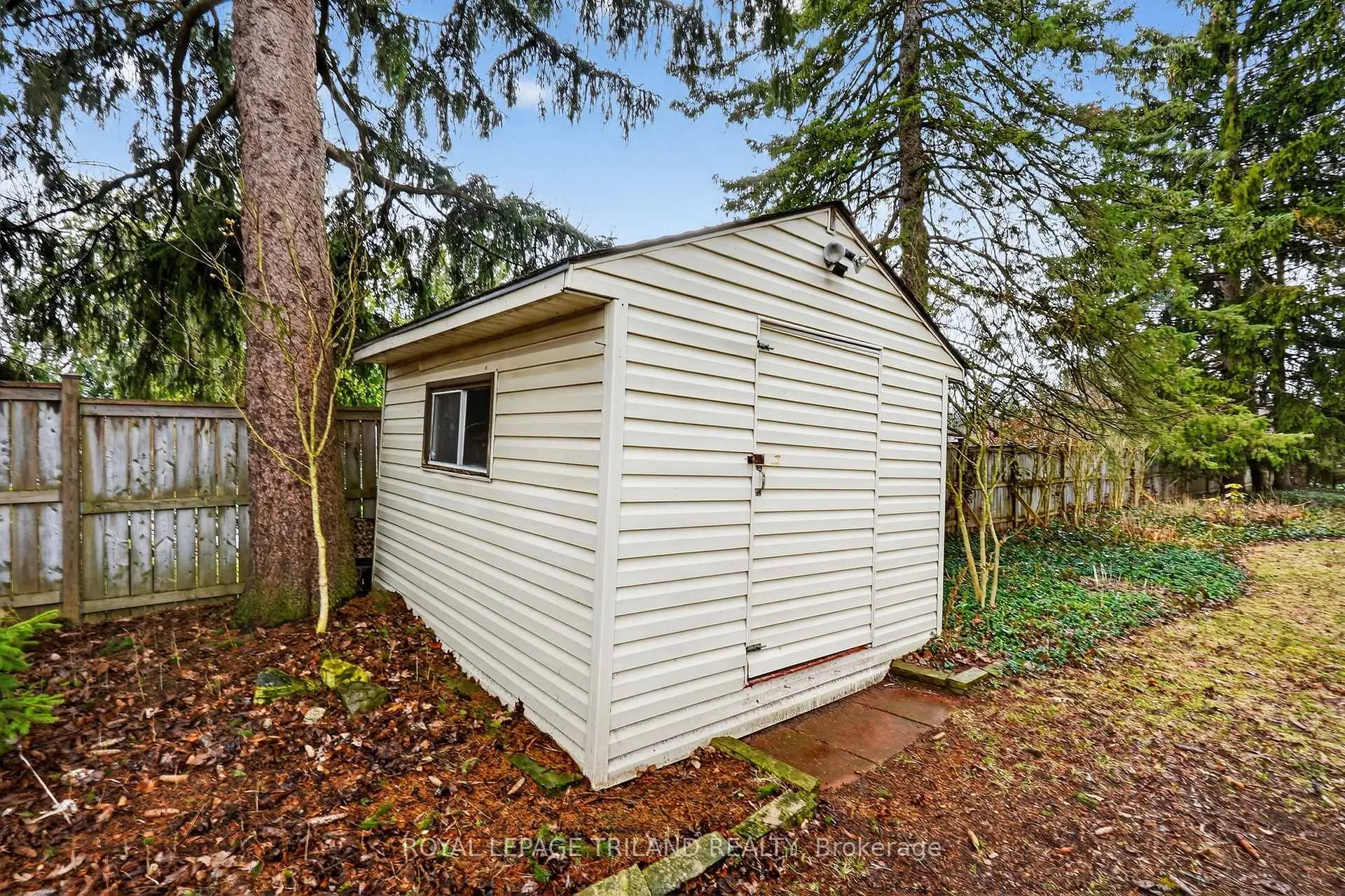 Photo 34 of 501 Boler Road, London, South K — HOMEH