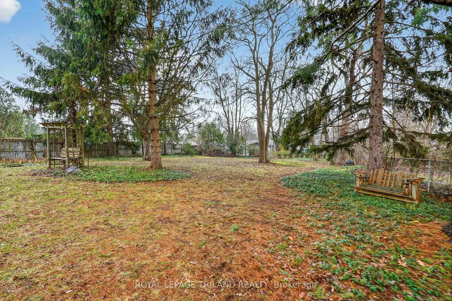 Photo 35 of 501 Boler Road, London, South K — HOMEH