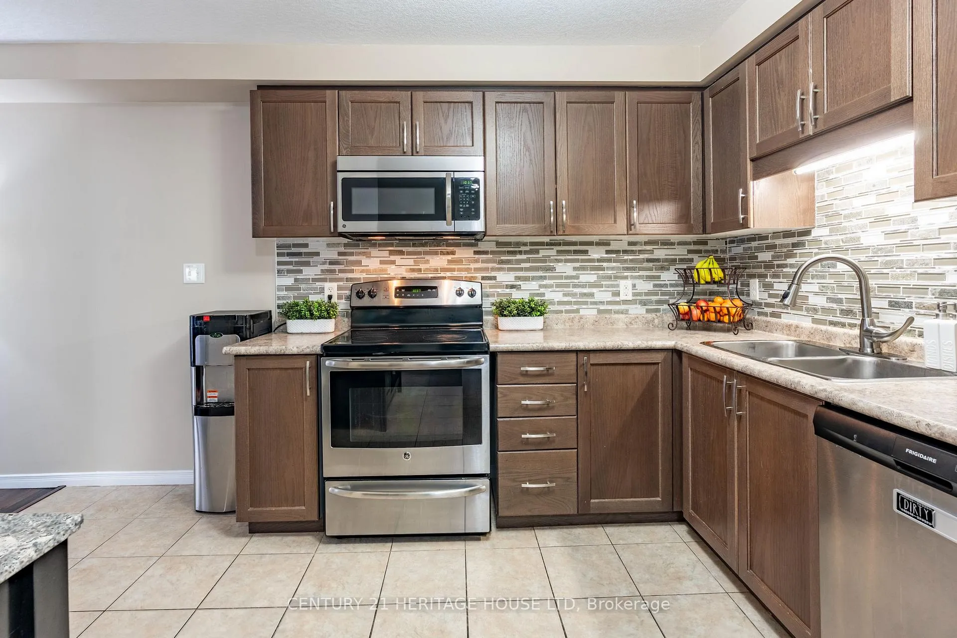 Photo 9 of 177 Maitland Street, Kitchener — HOMEH