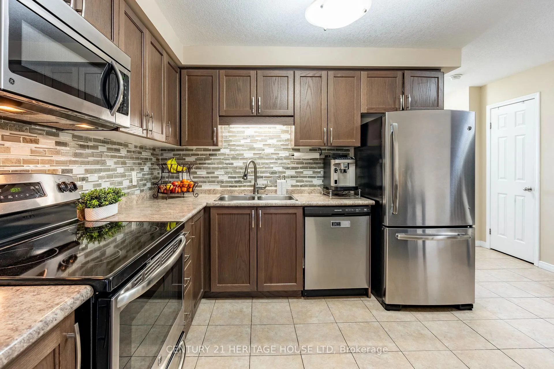Photo 10 of 177 Maitland Street, Kitchener — HOMEH