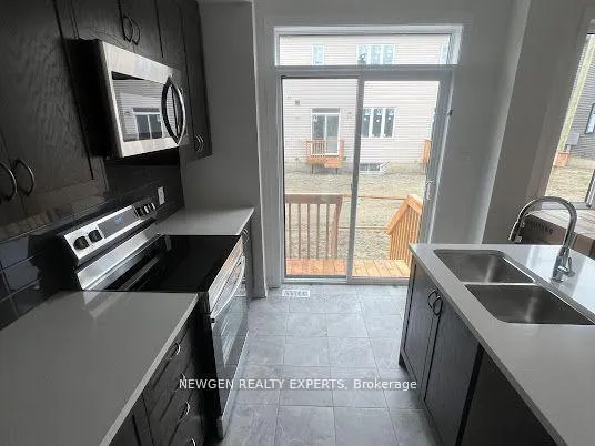 Photo 10 of 191 Invention Boulevard, Ottawa, Kanata - Morgan's Grant/South March — HOMEH
