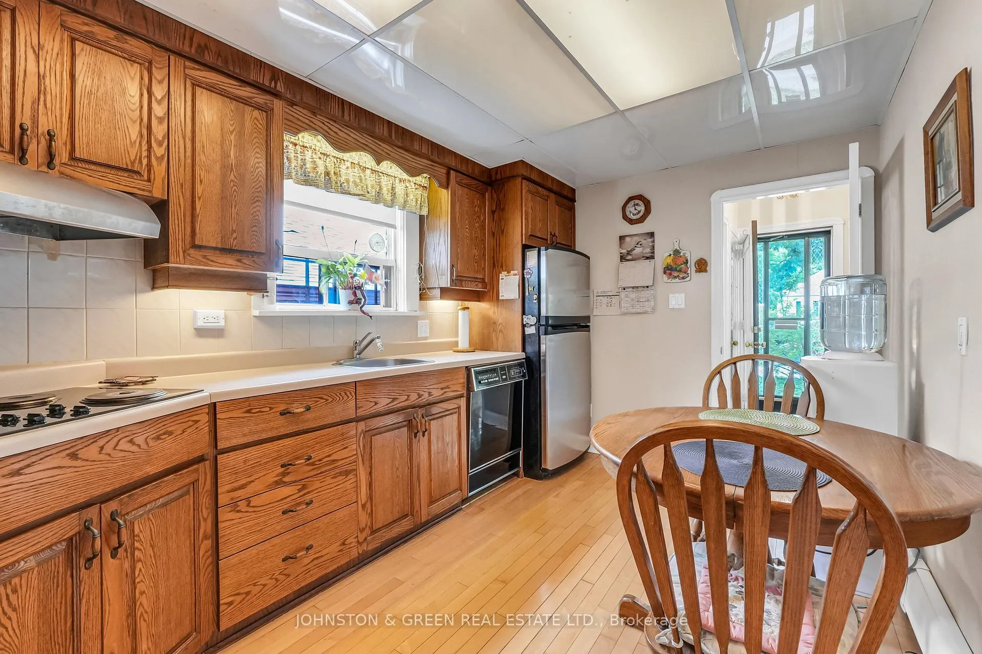 Photo 9 of 498 Plains Road, Toronto, East York — HOMEH