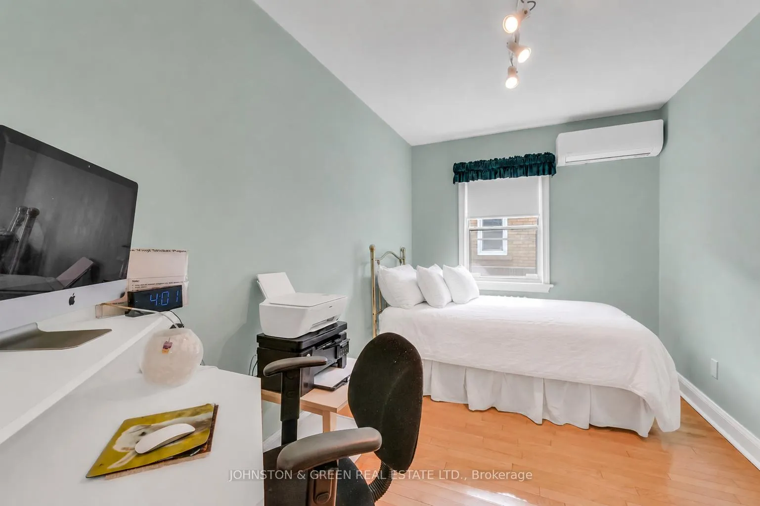 Photo 14 of 498 Plains Road, Toronto, East York — HOMEH