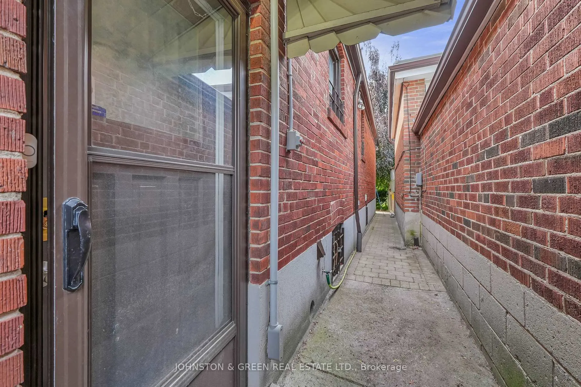 Photo 33 of 498 Plains Road, Toronto, East York — HOMEH